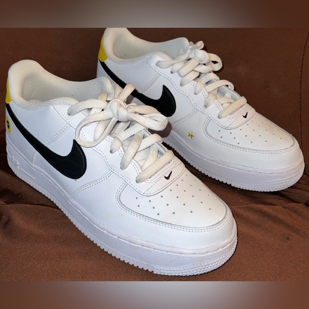 NIKE AIR FORCE 1 LOW